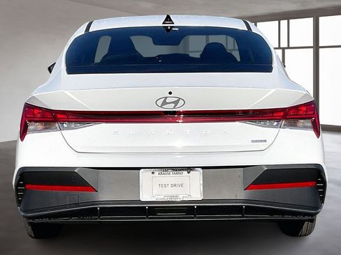 New 2026 Hyundai Elantra Blue image 4