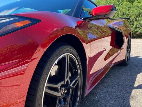 Used 2022 Chevrolet Corvette Stingray Premium Conv w/ Z51 Performance Package image 2