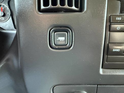 Used 2017 Chevrolet Express 2500 LS image 33