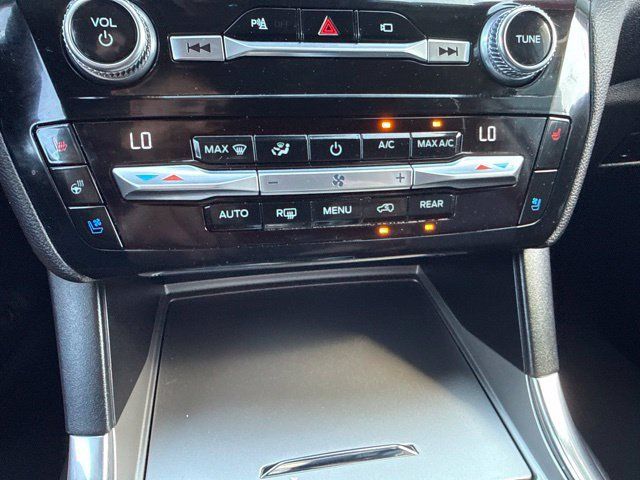 Used 2021 Ford Explorer Limited w/ Equipment Group 301A AWD/4WD image 14