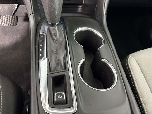 Used 2021 Chevrolet Equinox LS w/ LS Convenience Package image 22