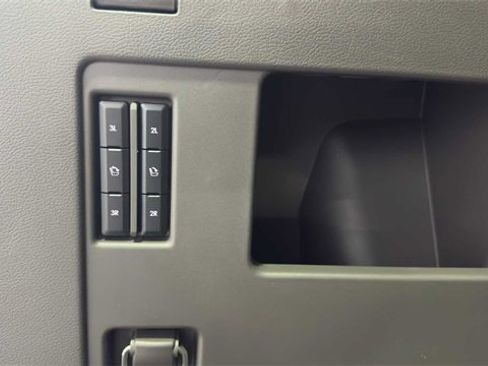 Used 2024 Lincoln Navigator Premiere image 40