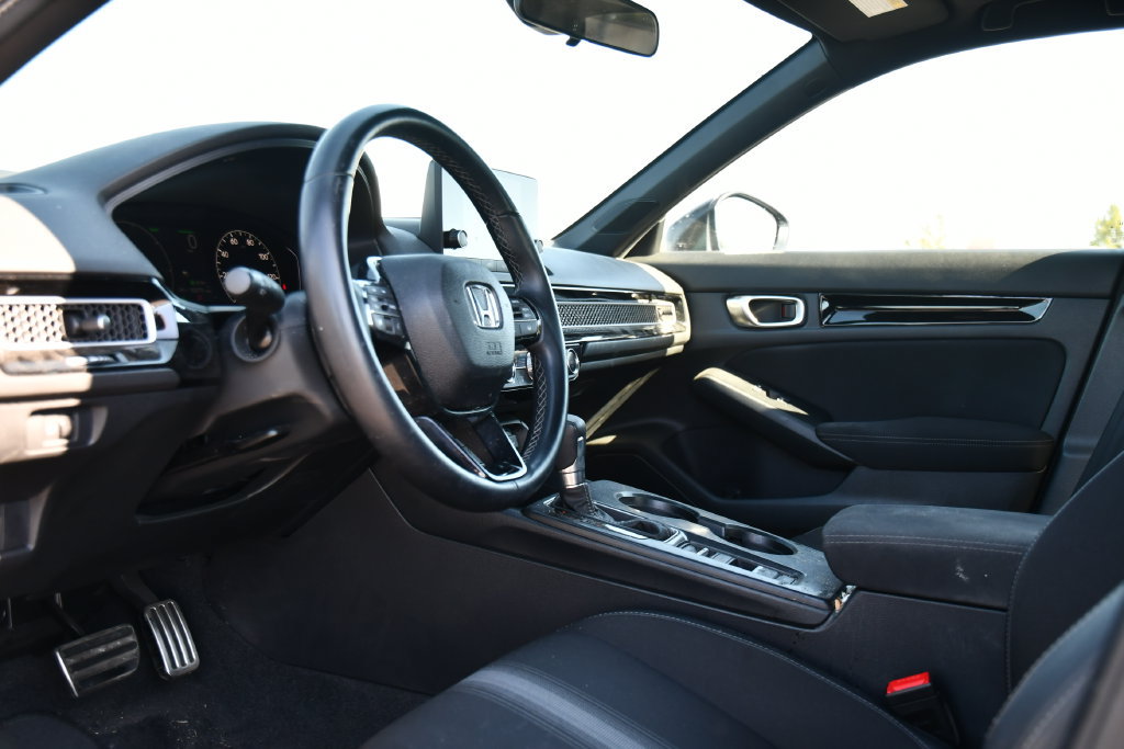 Used 2025 Honda Civic Sport image 15
