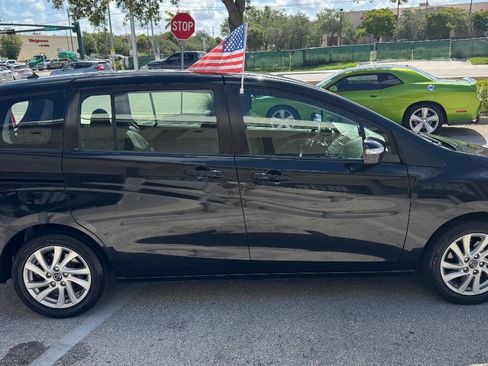 Used 2013 MAZDA MAZDA5 Sport image 6