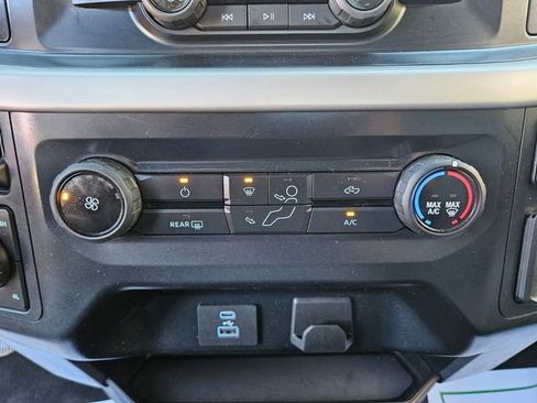 Used 2022 Ford F150 XLT image 24