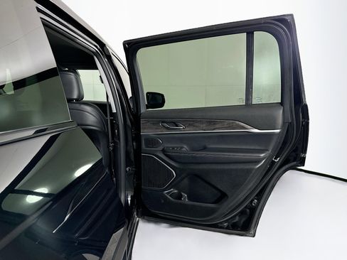 Used 2023 Jeep Grand Cherokee L Limited image 33