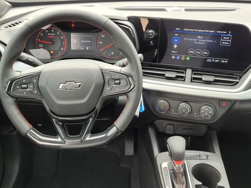 New 2026 Chevrolet Trax RS w/ Sunroof Package FWD image 11