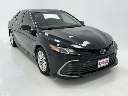 Used 2023 Toyota Camry LE FWD image 2