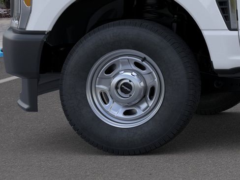 New 2026 Ford F250 XL AWD/4WD image 19