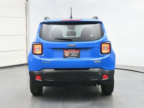 Used 2015 Jeep Renegade Latitude AWD/4WD image 21