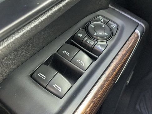 Used 2022 Chevrolet Silverado 2500 High Country w/ Safety Package II AWD/4WD image 20