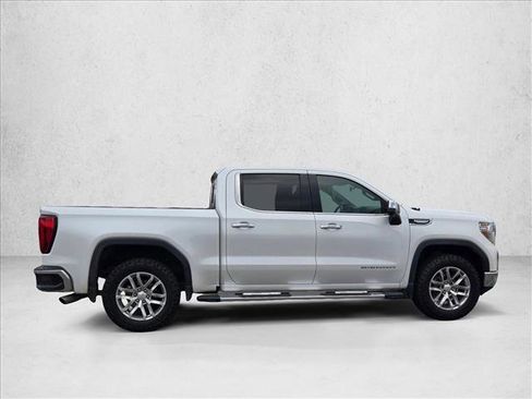 Used 2019 GMC Sierra 1500 SLT RWD image 4