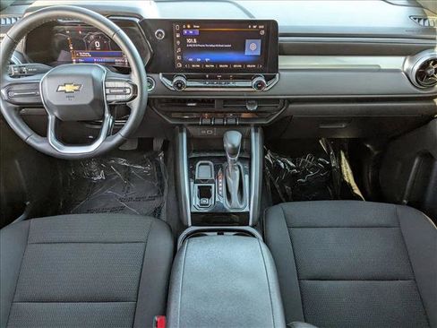 Used 2023 Chevrolet Colorado LT image 16