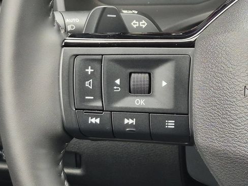 Used 2025 Nissan Rogue SL w/ Tech Package AWD/4WD image 17