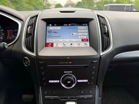 Used 2016 Ford Edge Titanium w/ Equipment Group 301A AWD/4WD image 16