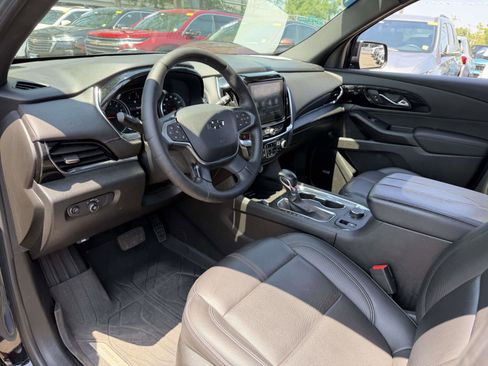 Certified 2023 Chevrolet Traverse RS w/ LPO, Floor Liner Package AWD/4WD image 12