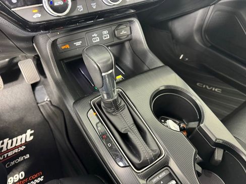 Used 2024 Honda Civic Touring image 19