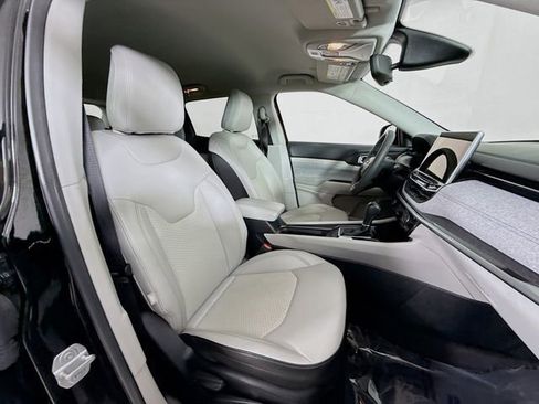 Used 2022 Jeep Compass Latitude image 25