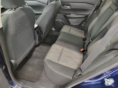 Used 2025 Nissan Rogue SV image 23