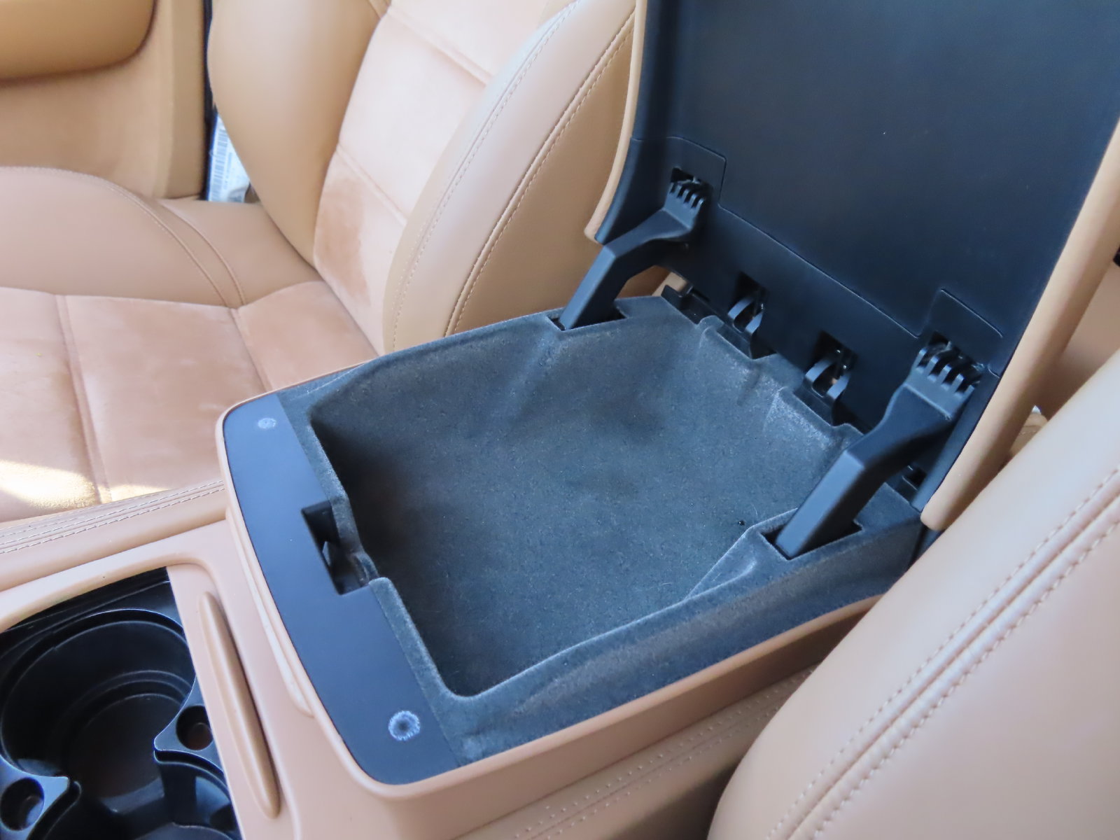 Used 2009 Porsche Cayenne GTS AWD/4WD image 33
