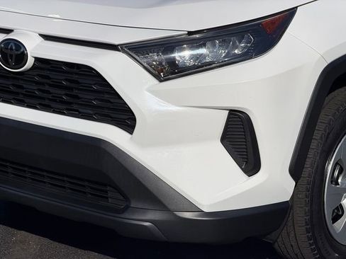 Certified 2021 Toyota RAV4 LE AWD/4WD image 10