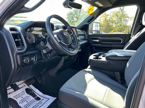 Used 2024 RAM 2500 Big Horn w/ Bed Utility Group image 11