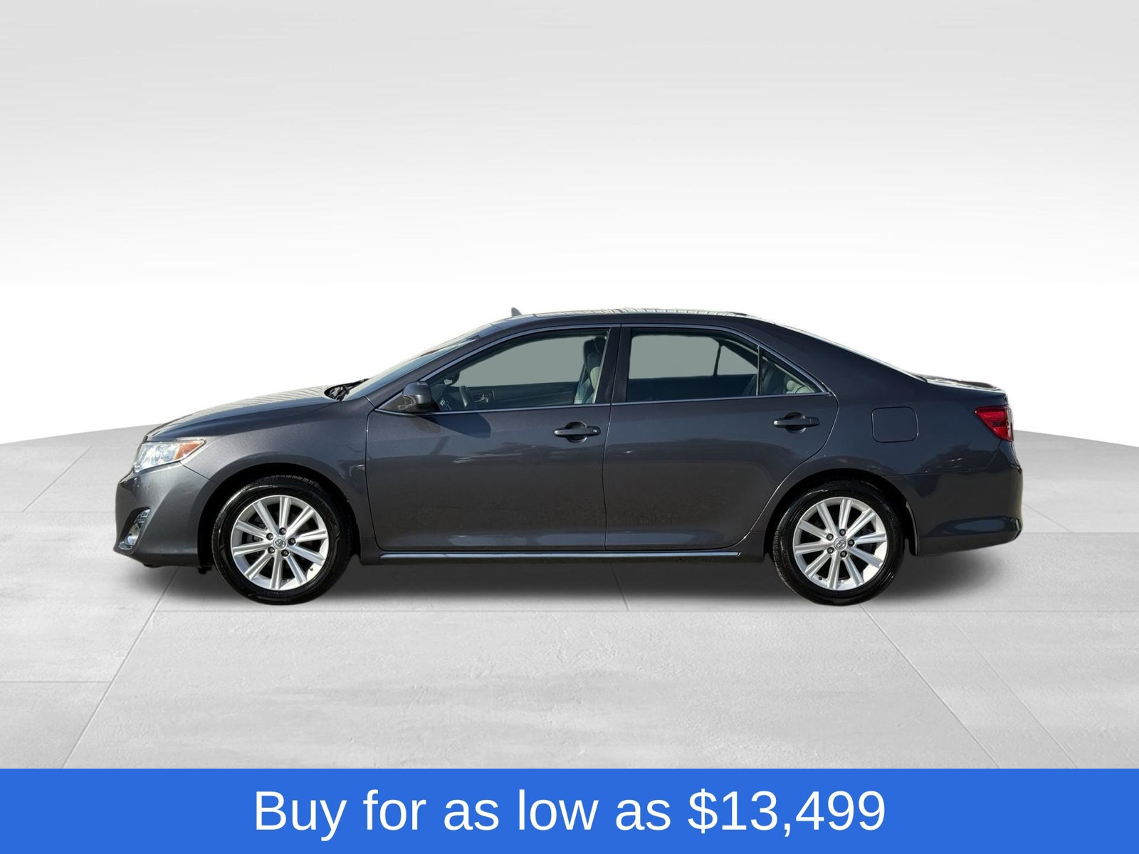 Used 2014 Toyota Camry XLE w/ Leather Package FWD image 6