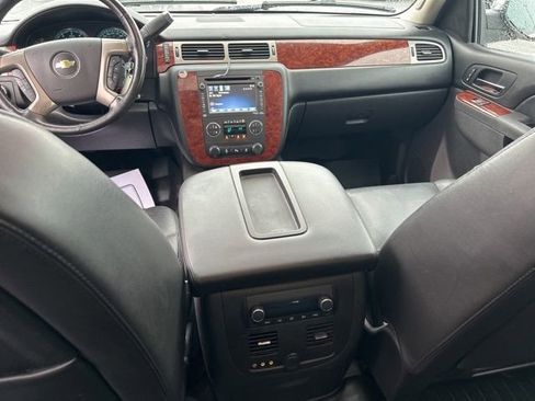 Used 2013 Chevrolet Avalanche LTZ AWD/4WD image 8