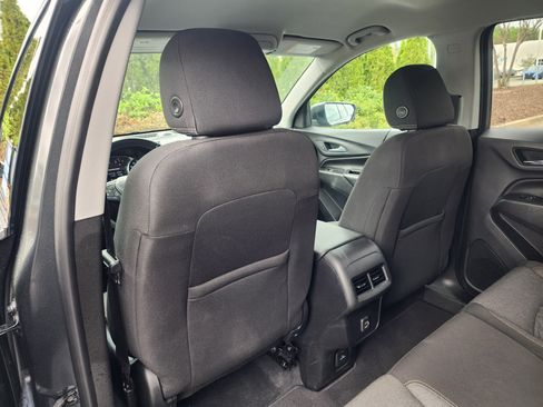 Used 2020 Chevrolet Equinox LT image 16