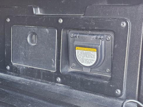 Used 2021 Toyota Tacoma TRD Sport AWD/4WD image 23