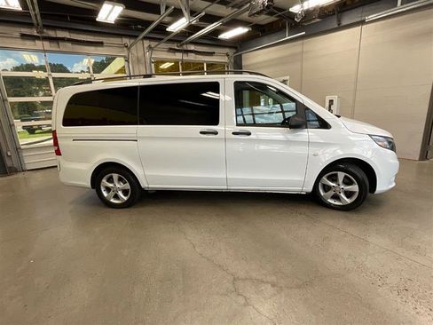 Used 2016 Mercedes-Benz Metris Passenger w/ Driver Efficiency Package image 6