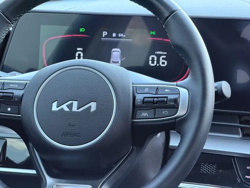 Used 2024 Kia Sportage EX FWD image 92