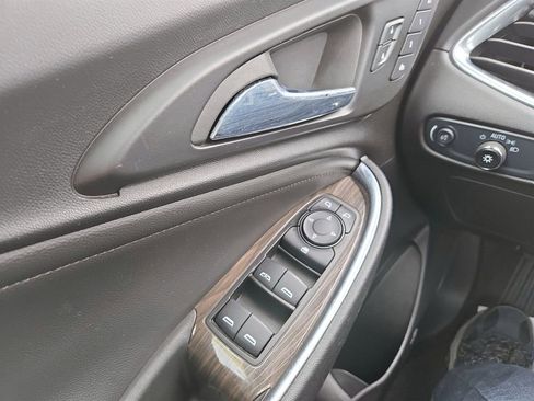 Used 2024 Chevrolet Malibu LT FWD image 22