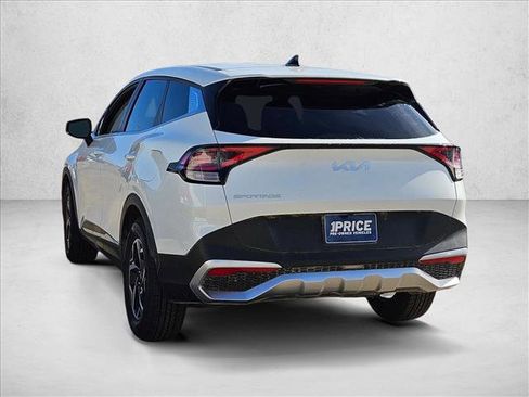 Used 2023 Kia Sportage LX image 7