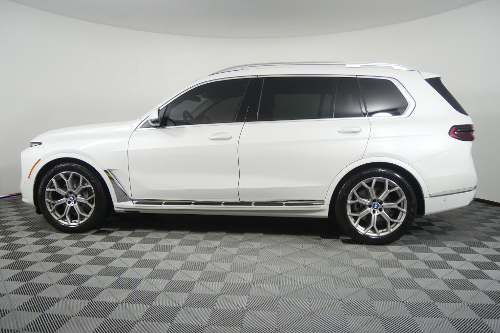 Certified 2024 BMW X7 xDrive40i AWD/4WD image 7