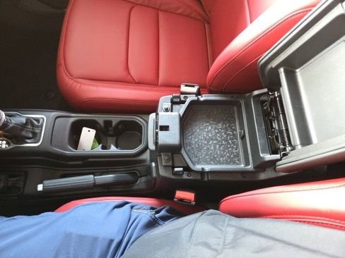 Used 2024 Jeep Wrangler Unlimited Rubicon 392 image 75