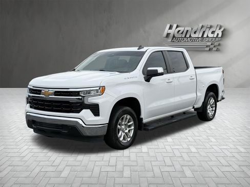 Used 2023 Chevrolet Silverado 1500 LT w/ Leather Package RWD image 5