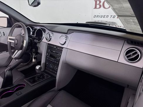 Used 2008 Ford Mustang GT Premium image 32