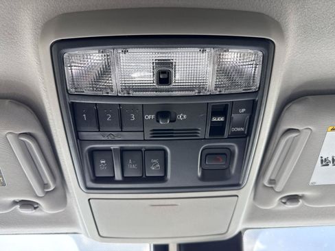 Used 2020 Toyota 4Runner SR5 Premium w/ Moonroof Package AWD/4WD image 32