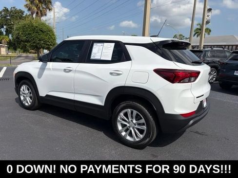 Used 2023 Chevrolet TrailBlazer LS w/ LPO, Blackout Package FWD image 4