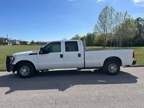 Used 2015 Ford F250 XL w/ Power Equipment Group RWD image 1