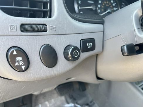 Used 2005 Toyota Sequoia SR5 image 15