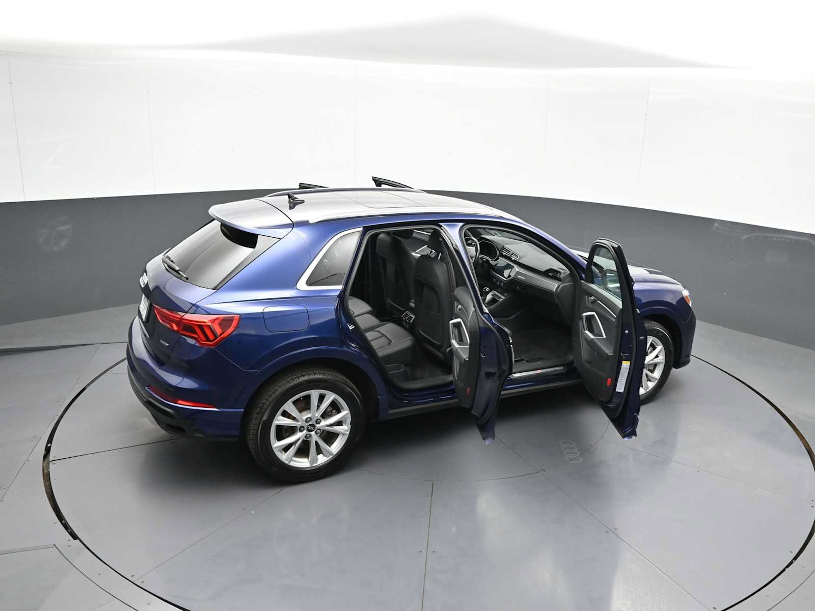 Used 2023 Audi Q3 2.0T Premium Plus AWD/4WD image 44