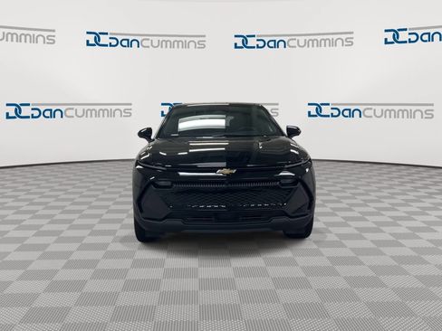 Used 2025 Chevrolet Equinox EV LT w/ Comfort Package AWD/4WD image 3