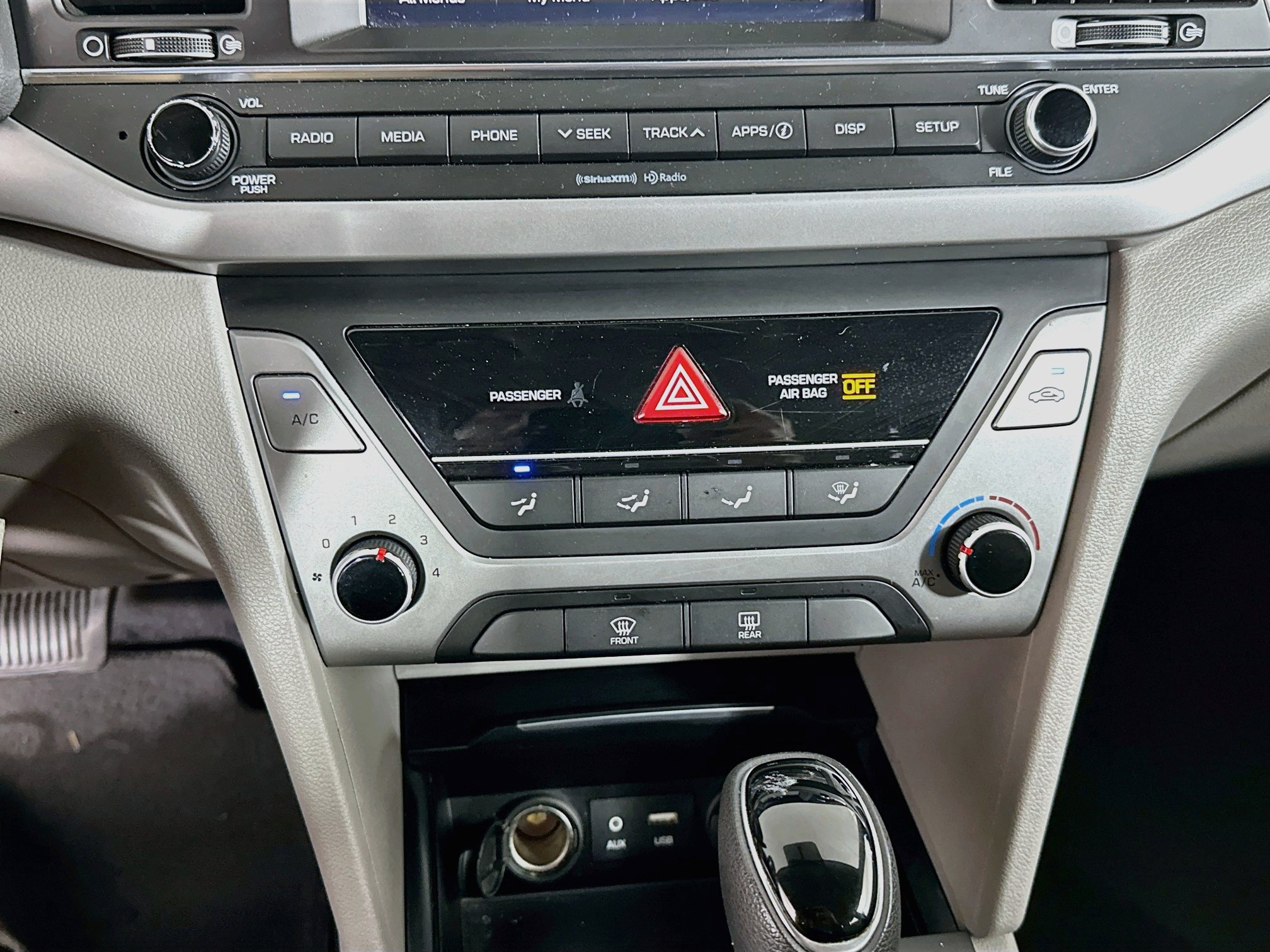 Used 2017 Hyundai Elantra SE FWD image 21