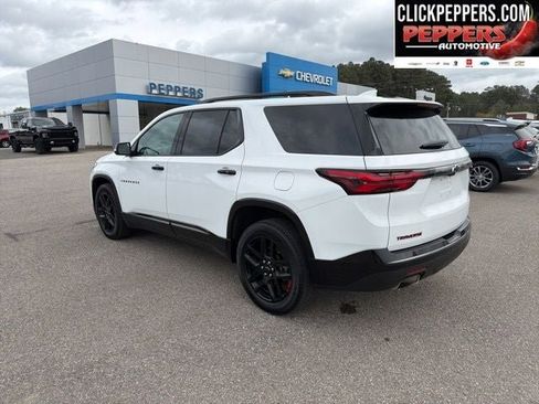 Used 2023 Chevrolet Traverse Premier w/ Redline Edition AWD/4WD image 2