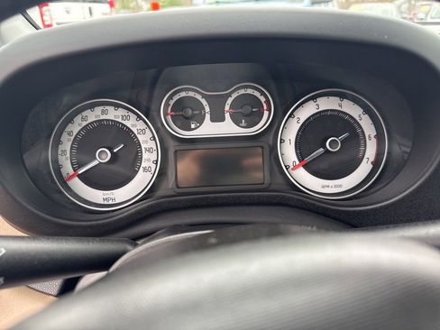 Used 2016 FIAT 500L Lounge image 28