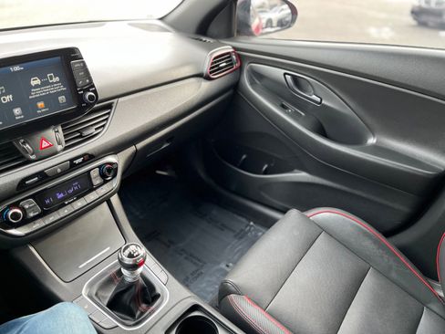 Used 2019 Hyundai Elantra GT N Line image 38