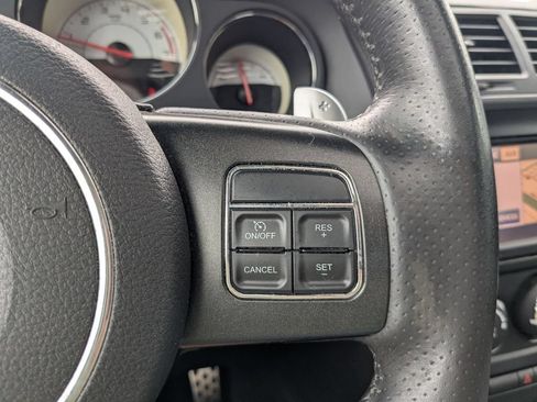 Used 2014 Dodge Challenger R/T RWD image 26