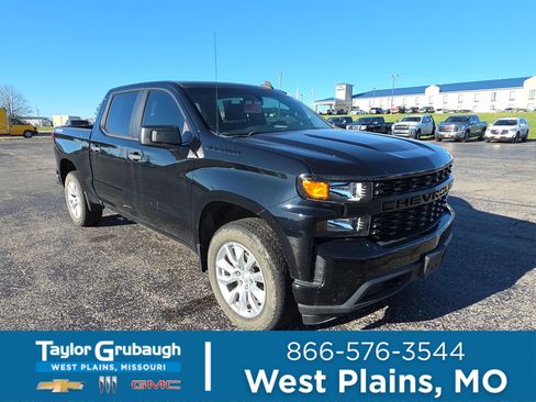 Used 2021 Chevrolet Silverado 1500 Custom w/ LPO, Dark Essentials Package image 1